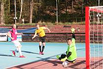 První letní futsalová liga má za sebou první turnaj.