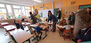 Základní škola Hornická v Chomutově při zápisu prvňáčků. Ilustrační foto