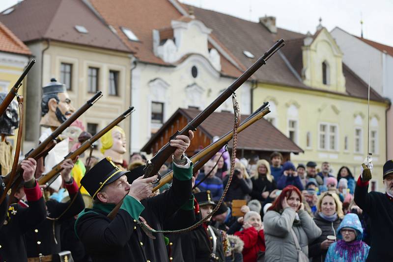 Masopustní veselí zachvátilo město Kadaň.