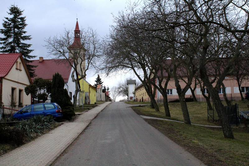 Od obce Sušany je krásný výhled nejen na Krušné hory.