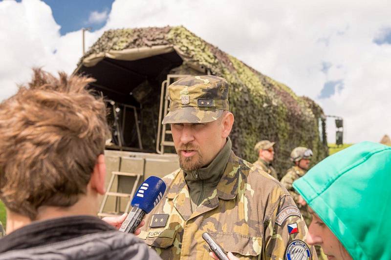 Bojovými střelbami z protiletadlových raketových kompletů vyvrcholilo tento týden ve vojenském újezdu Hradiště na Karlovarsku mezinárodní cvičení Tobruq Arrows 2016.