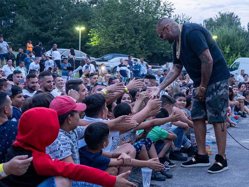 Chomutovské letní kino ovládl v sobotu druhý ročník Romského festival.