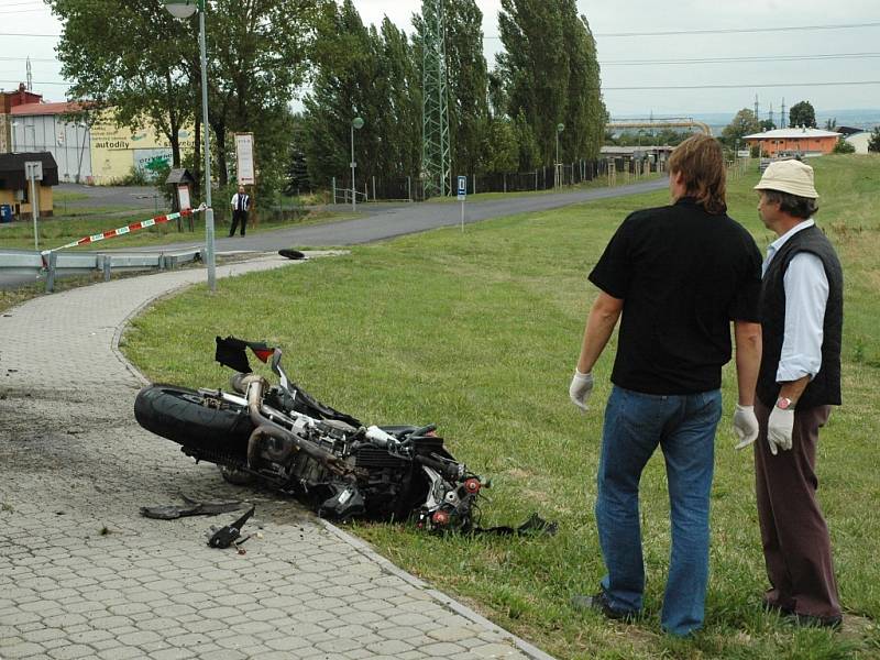 Smrtelná nehoda motorkáře u Málkova mezi Chomutovem a Kadaní