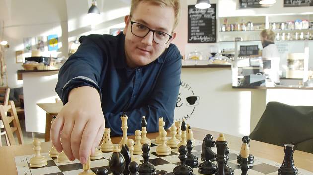 Partii s velmistrem jsem si užil, říká 16letý šachový talent z Údlic -  Chomutovský deník