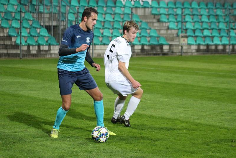 Chomutov (v modrém) si poradil s Libiší 2:1.