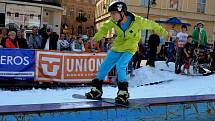 Na náměstí 1.Máje v Chomutově se uskutečnil pohár Lyží a snowboardů soutěže moda atd.