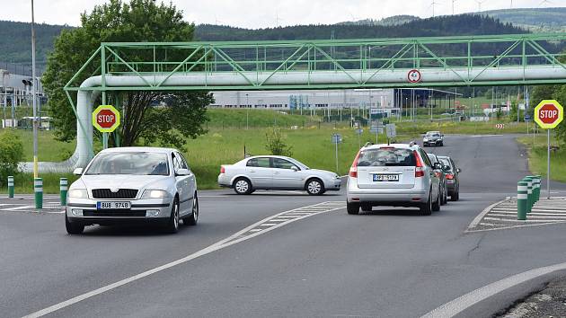 Křižovatka před Kadaní a Kláštercem nad Ohří je místem častých nehod.