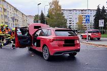 Nehoda v Lidické ulici v Klášterci nad Ohří ve středu 1. listopadu.