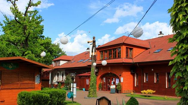 Golf Club na Kamencovém jezeře.