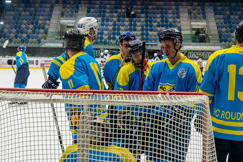 Chomutov v dramatu nakonec složil Roudnici.