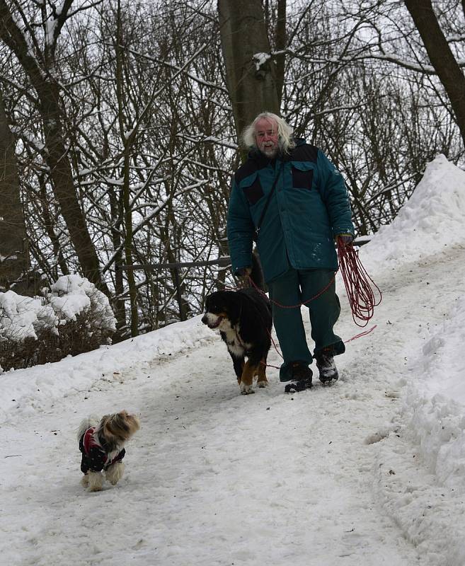 Den před Valentýnem u zámku Červený Hrádek v Jirkově.