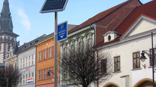 Parkovací automaty mají vlastní solární panely - Chomutovský deník