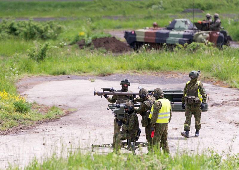 Bojovými střelbami z protiletadlových raketových kompletů vyvrcholilo tento týden ve vojenském újezdu Hradiště na Karlovarsku mezinárodní cvičení Tobruq Arrows 2016.