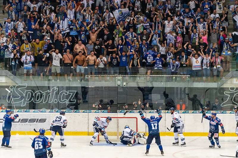 Kladno se na startu extraligy utkalo v Chomutově s Vítkovicemi.