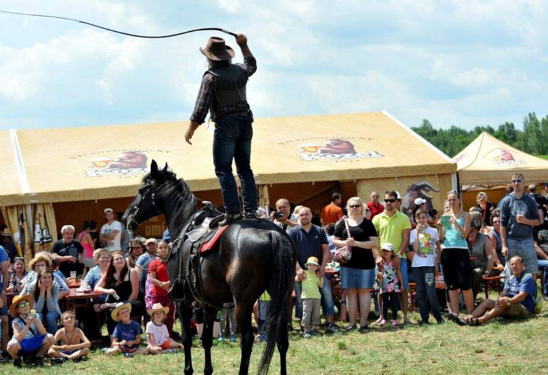 Poslední indiánské války 2016 v Březně.