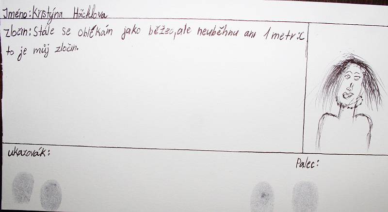 Padesátka dětí z Chomutova je na táboře v Zásadě u Kadaně. Pořádá ho Domeček Chomutov. Děti mimo jiné na táboře natáčí filmy, probíhá tam také policejní vyšetřování fiktivních zločinů.