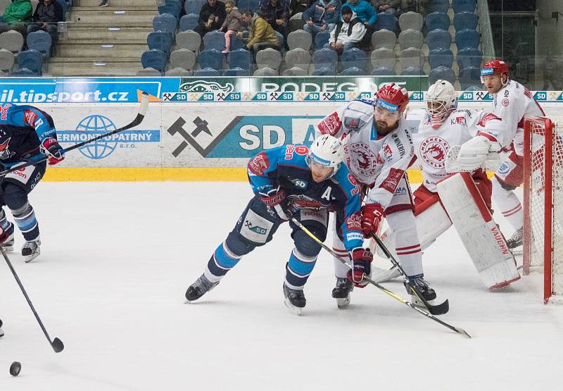 Chomutov - Třinec.