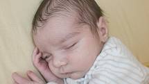 Malý Lukáš Kužminsky se narodil 24.8. 2012 ve 22.45 v kadaňské nemocnici. Z kluka s mírami 55 cm a 4,18 kg se radovali rodiče Kateřina Tvrzová a Jan Kužminsky z Chomutova.