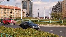 Kruhový objezd u chomutovského zimního stadionu.