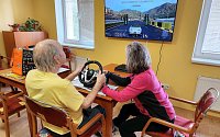 Závodní simulátor připomněl kadaňským seniorům řidičské umění