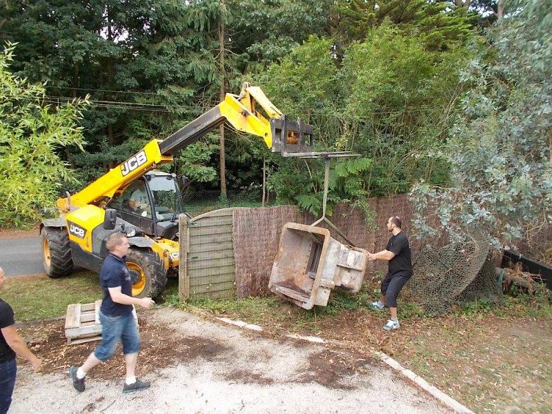 Dobrovolníkům z Muzea vojenského opevnění Na Kočičáku se podařilo získat z Francie unikátní dělostřeleckou střílnu z období před druhou světovou válkou. 