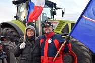 K protestní jízdě se zemědělci shromáždili v Březně na Chomutovsku