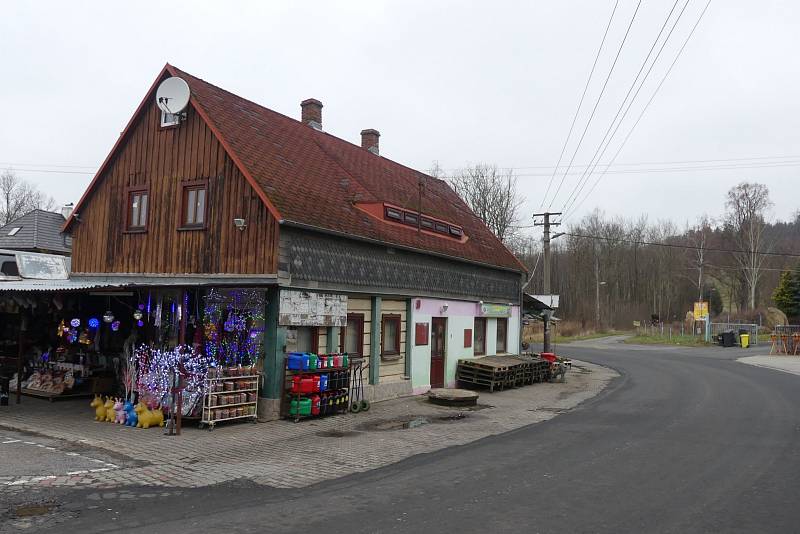 Celníci se zaměřili na padělky v příhraničních tržnicích