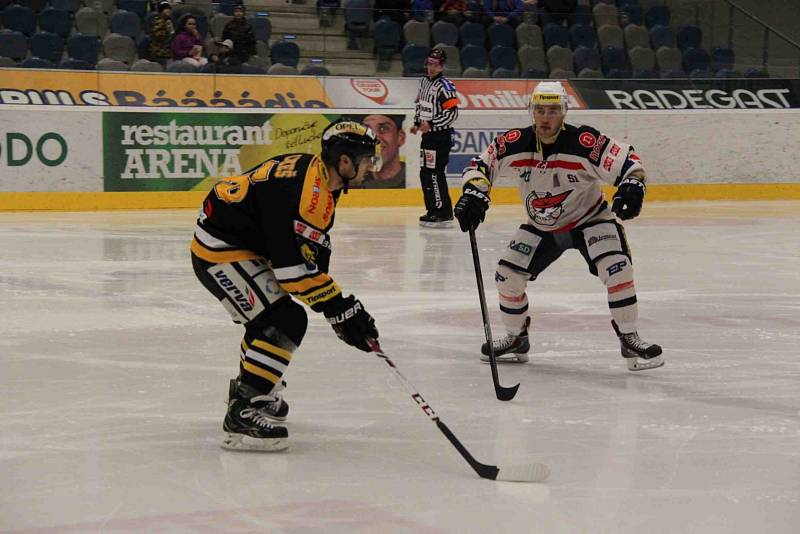 Piráti Chomutov – HC Verva Litvínov   1 : 3 