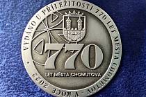 Chomutov vydal pamětní minci k 770 letům od první písemné zmínky o městě