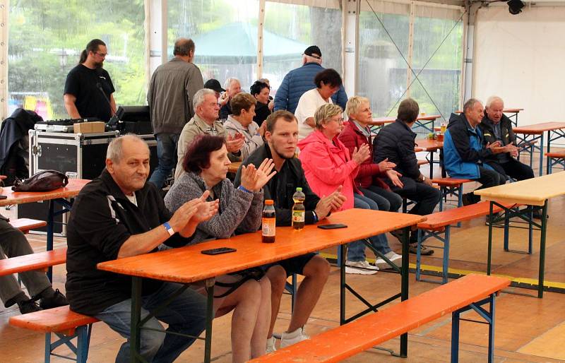 Marienberg hostil Sasko-českou pivní zahradu. Hrál na ní také Big Band Zdeňka Tölga.