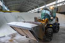 V Chomutově mají na zimní údržbu nachystáno tisíc tun soli.