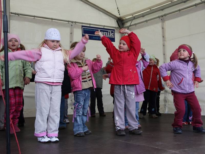 Choreografii Gumídci - méďové předvedly 3 - 5leté děti z Tanečního studia Reflex.