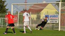 1.FC Spořice (v bílém) - SK Černovice 8:1