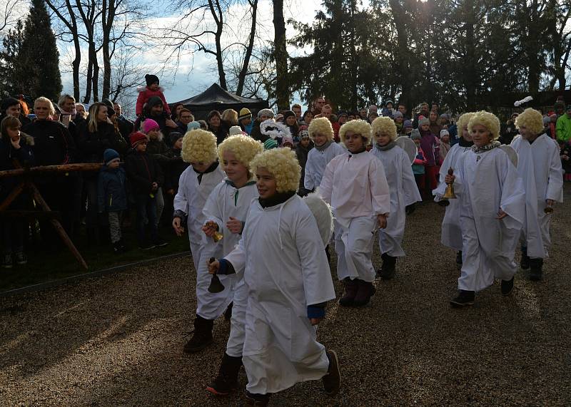 Na Červeném Hrádku se poklonili Ježíškovi