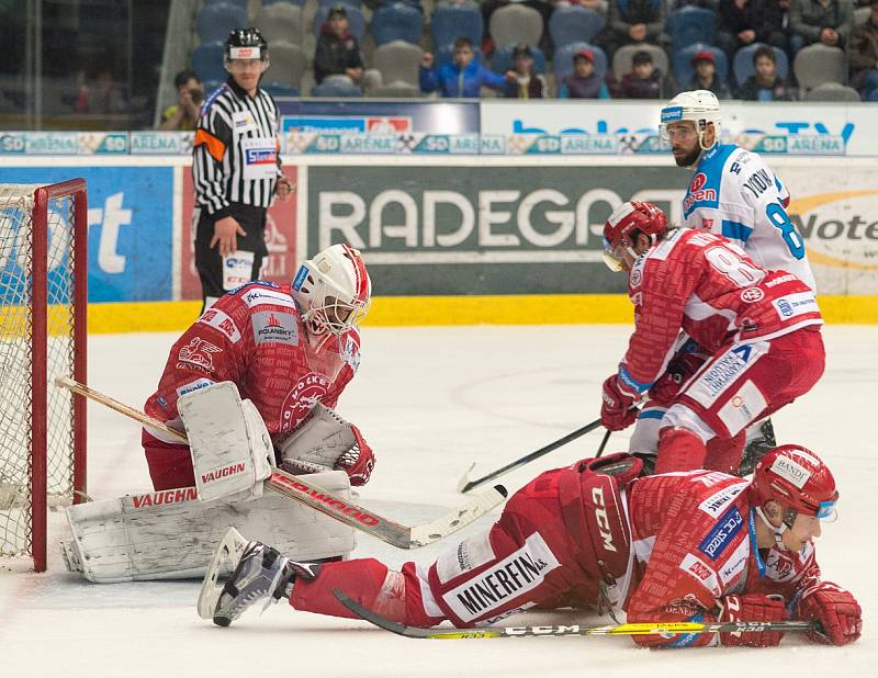 Piráti Chomutov - Oceláři Třinec, 4. zápas čtvrtfinále play off