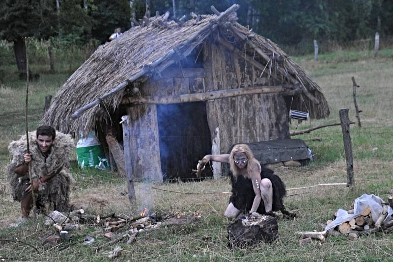 PRAVĚCÍ LIDÉ, ANDĚLÉ, ČERTI, VODNÍCI. To a ještě více viděli ti, kteří o víkendu zamířili na pohádkové safari do zooparku.