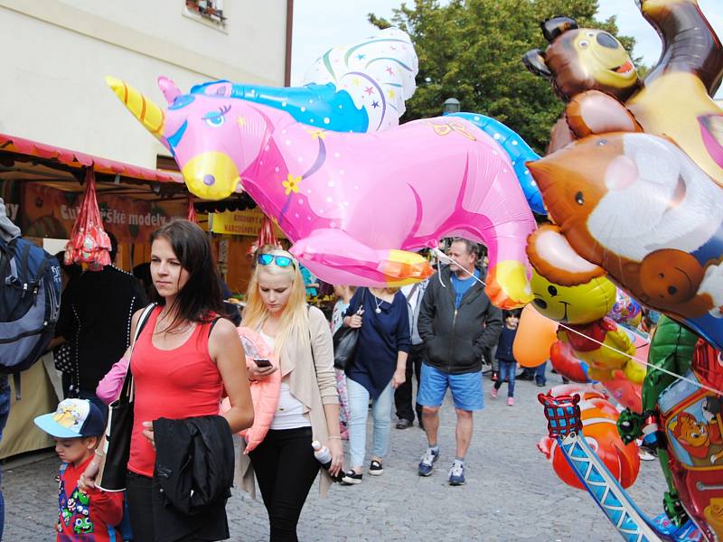 Hornická pouť je v Jirkově největší slavností. Lidé se tam chodí bavit už 49 let.