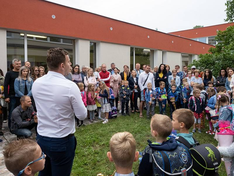 První školní den na ZŠ Ak. Heyrovského v Chomutově