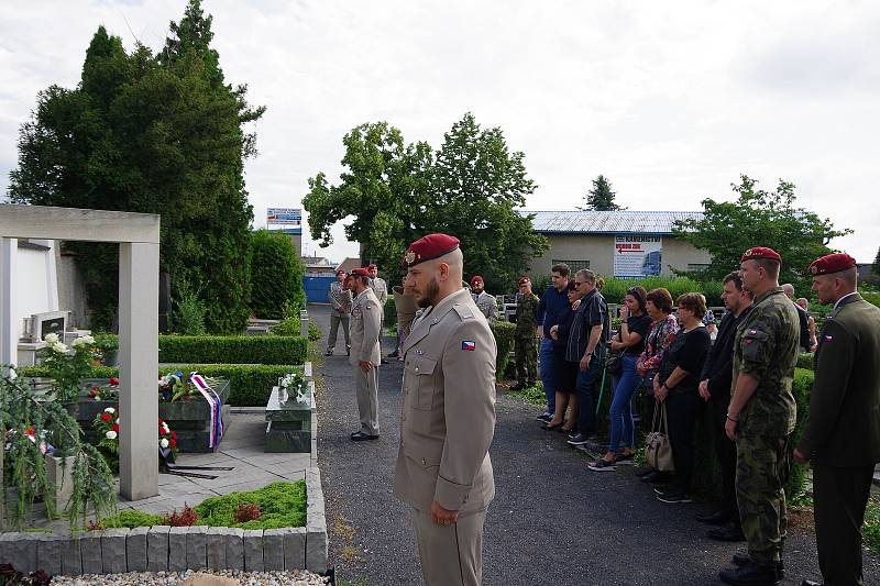 Na chomutovském hřbitově vzpomínali na padlé žatecké vojáky