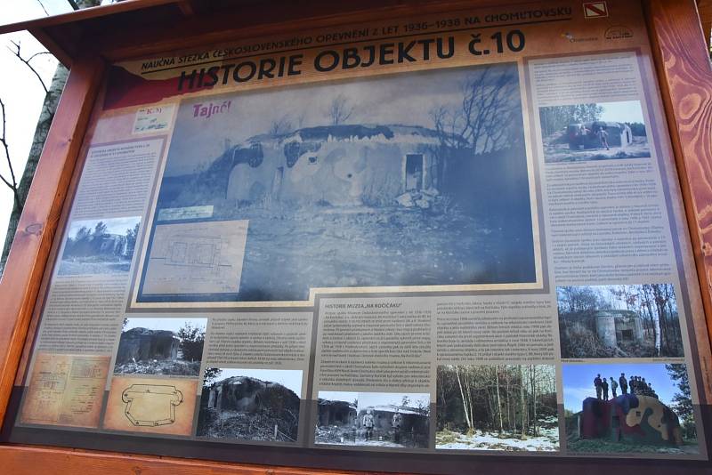 Na Kočičáku slavili 85 od zahájení betonáže chomutovského řopíku číslo 10 a odhalili tabuli s jeho historií.