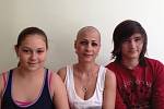 Paní Soňa s dcerou a synem v období, kdy absolvovala jednu chemoterapii za druhou.