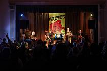 V Městském divadle v Chomutově bude koncertovat kapela Brutus.