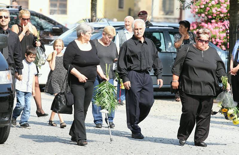 Pohřeb rotmistra Davida Beneše v Chomutově.