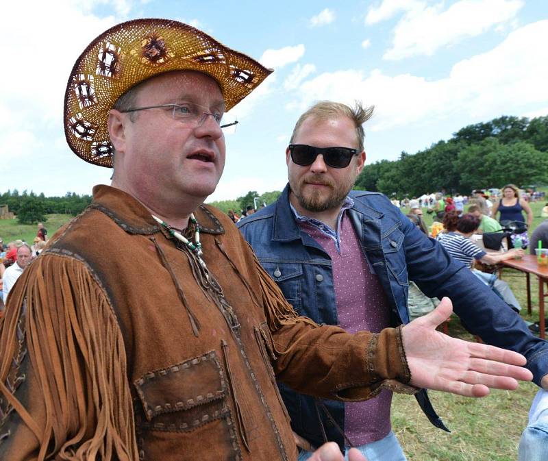 Poslední indiánské války 2016 v Březně.