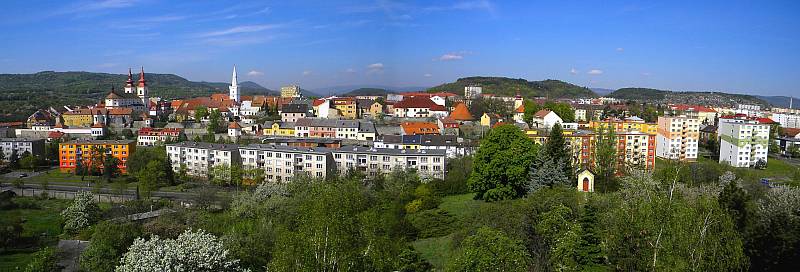 JARO. Panorama Kadaně na jaře.