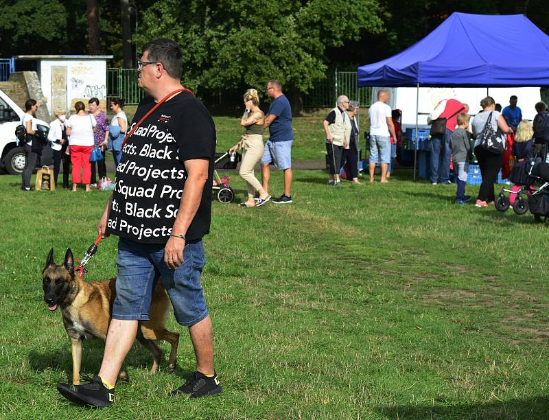 Chomutovské farmářské trhy zůstanou přesunuté nejméně do října.