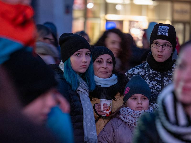 Zahájení adventu a rozsvícení vánočního stromu v Chomutově.