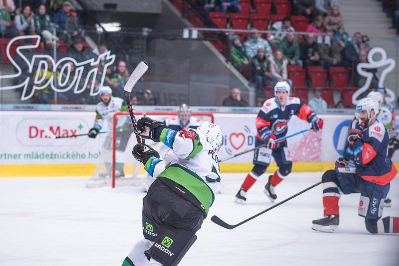 Utkání Tipsport extraligy HC Energie Karlovy Vary -  HC Piráti Chomutov.