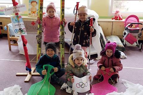 Děti z mateřinky Abeceda Chomutov zažily Zimní olympiádu.