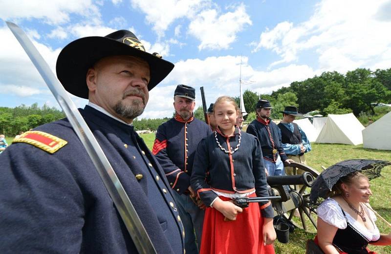 Poslední indiánské války 2016 v Březně.